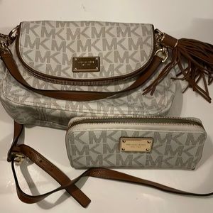 Purse and wallet set